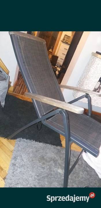 Rozkładany fotel słynnej skandynawskiej firmy Kępno