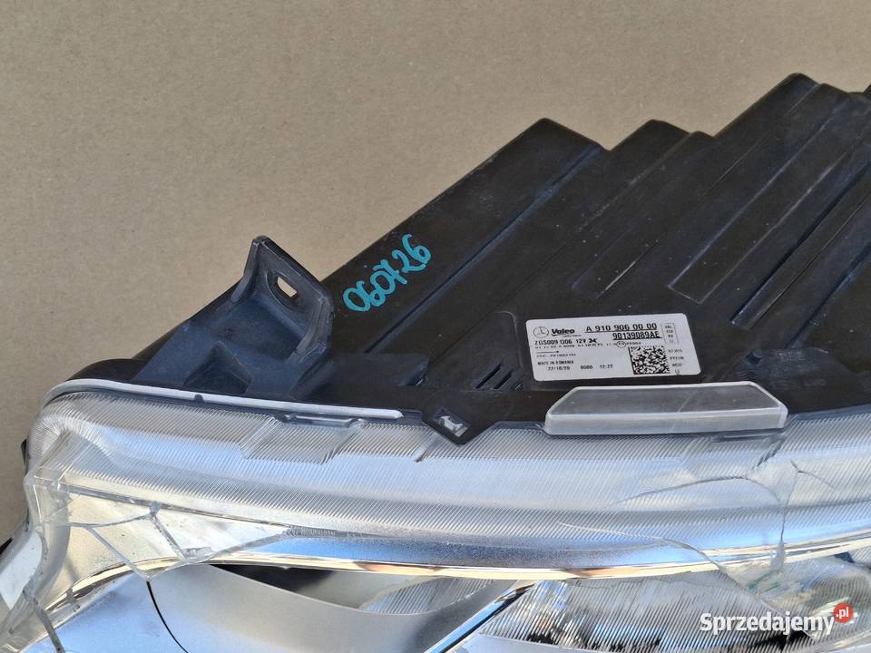 MERCEDES SPRINTER W910 W907 REFLEKTOR LAMPA LEWA osobowe Bieleń