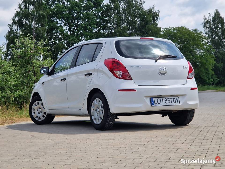 Hyundai I20 12 benzyna klima Bluetooth dużym kurtyny powietrzne i20 Sandomierz