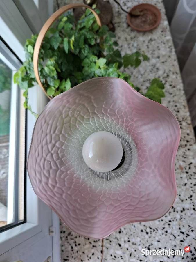 Lampka z różowym kloszem Lublin