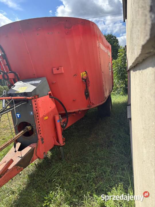 Paszowoz Kuhn 16 m3 Pluty