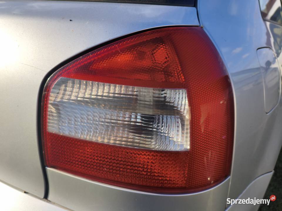 Audi A3 8l lift lampa prawa prawy tył tylna Tarnów