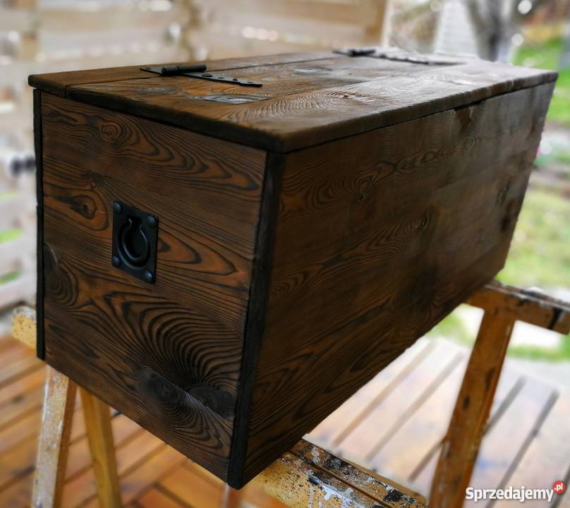 Rustykalna kolonialna skrzynia ogniem malowana Krasów