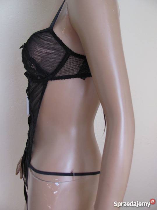 Seksowne koronkowe body czarnym kolorze r38