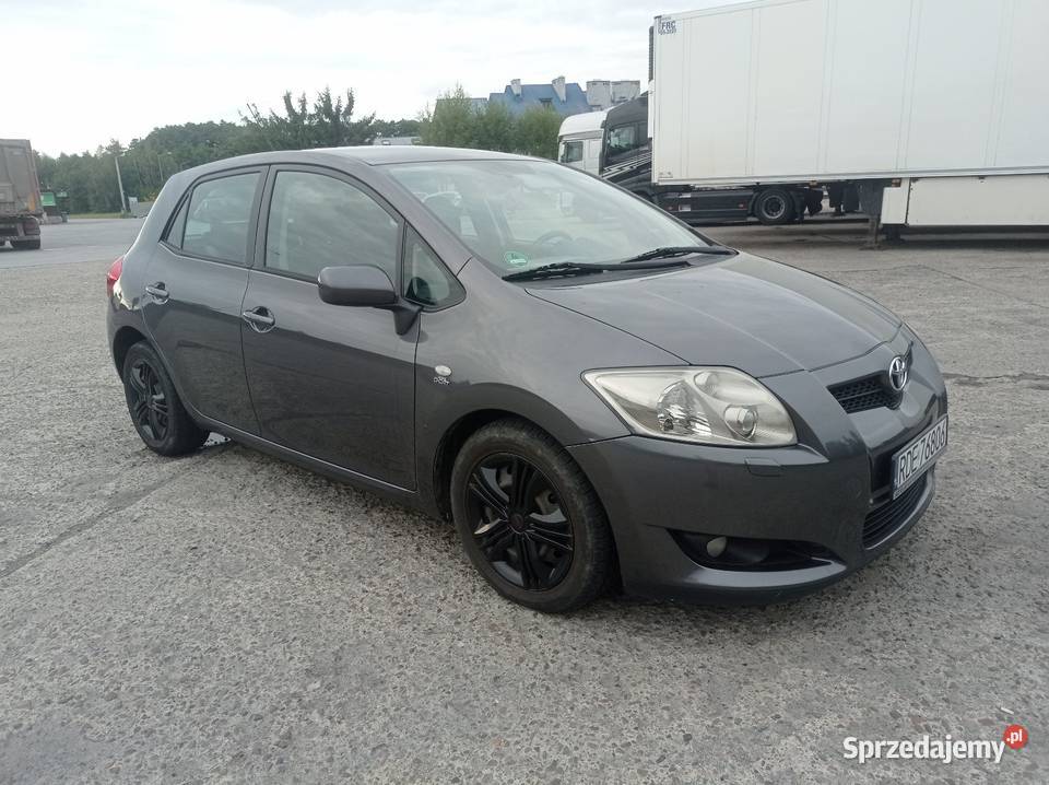 Auris 22 d4d 2007 zamian większe bądź mniejsze Pilzno sprzedam