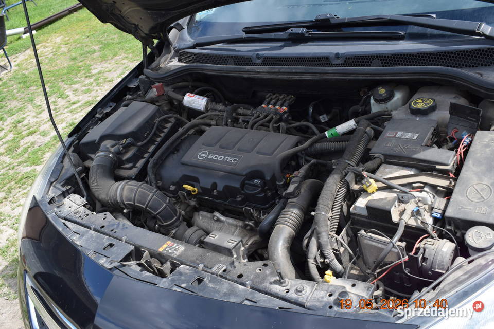 Opel Astra J 14t LPG łódzkie