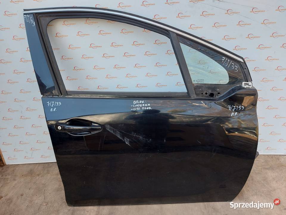 PEUGEOT 208 I LIFT 17r drzwi prawe przód 120 Kielce sprzedam