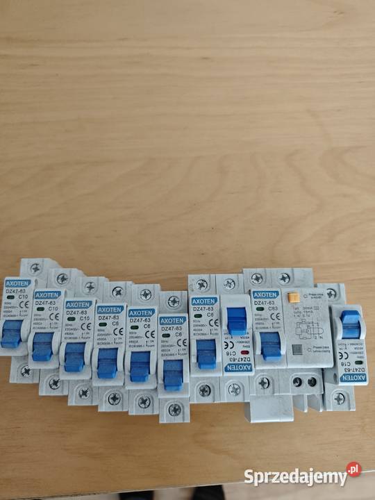 Bezpieczniki do rozdzielki Szczucin