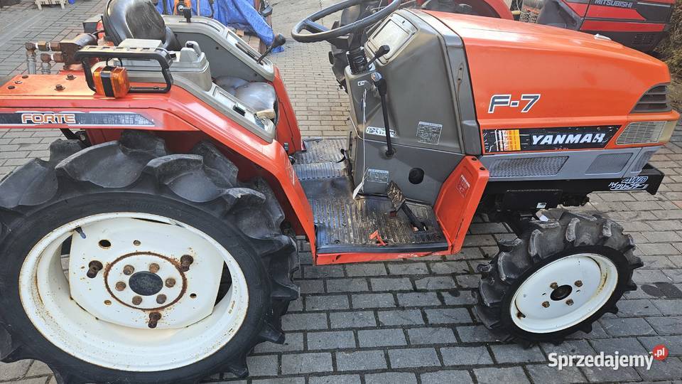 Traktorek minijapoński Yanmar F7 Yanmar