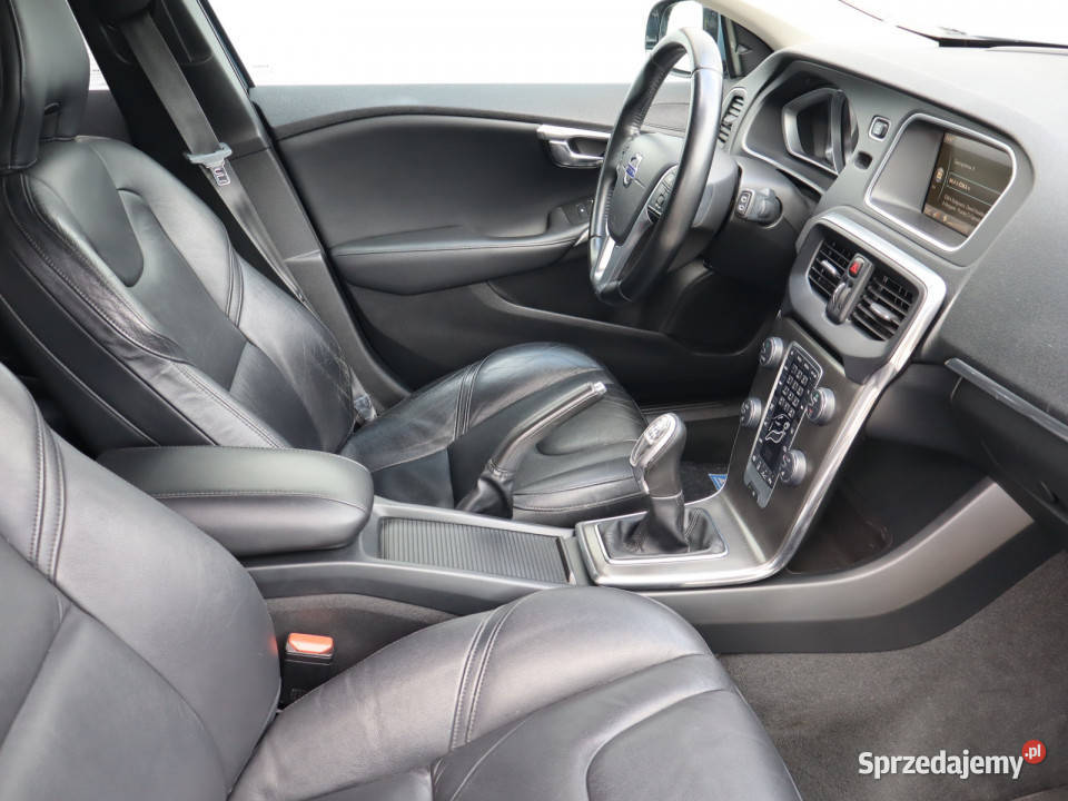 Volvo V40 20 D4 nieuszkodzony Piaseczno