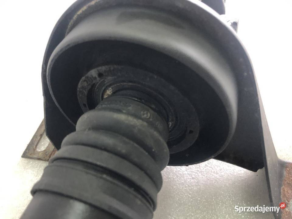 WAŁ NAPĘDOWY 2044105306 MERCEDES W204 18CGI osobowe Wały napędowe