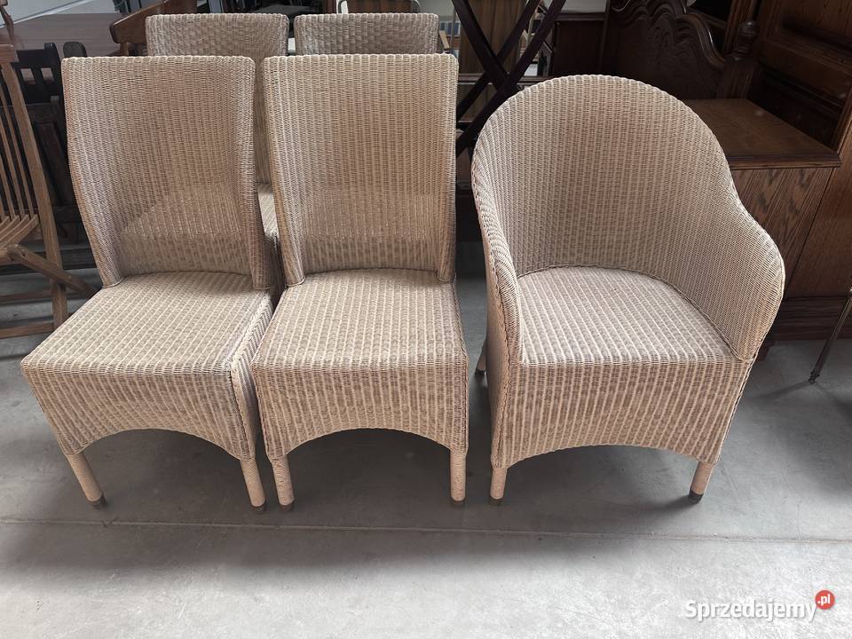 Piękne plecione krzesła marki Castle Loom Sławoszewek