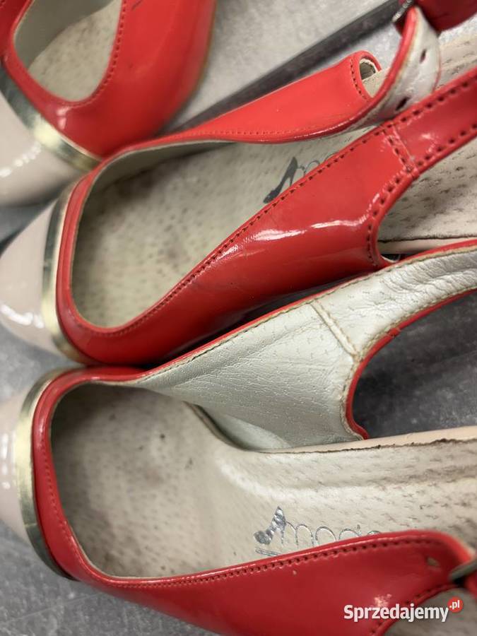Buty na klocku z odkrytą piętą kremowe łososiowe