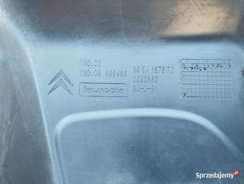 Kratka zaślepka zderzaka Citroen C4 GP lewa Zderzaki Kamieniec