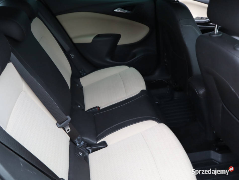 Opel Astra 14 T radio mazowieckie Piaseczno