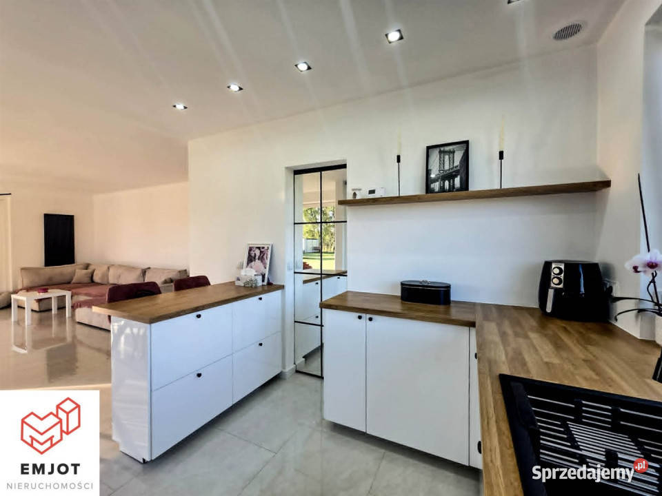 sprzedaży domu wolnostojącego Korczew 129m2 129m2