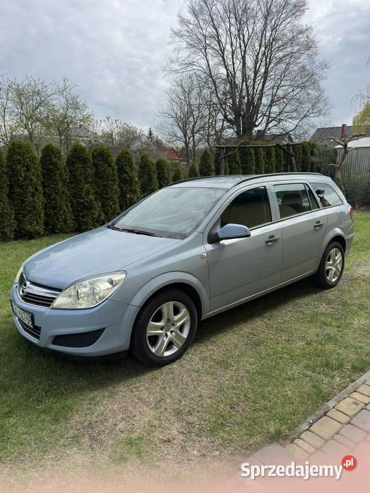 Opel Astra H 17cdti 2008 Rok produkcji 2008