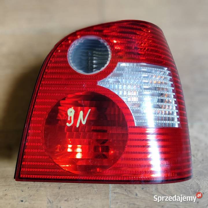 Volkswagen Polo 9N Lampa prawy tył