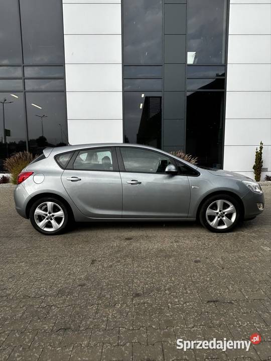 Opel Astra J 16 zwykła benzyna Klima 167 lubelskie Puławy