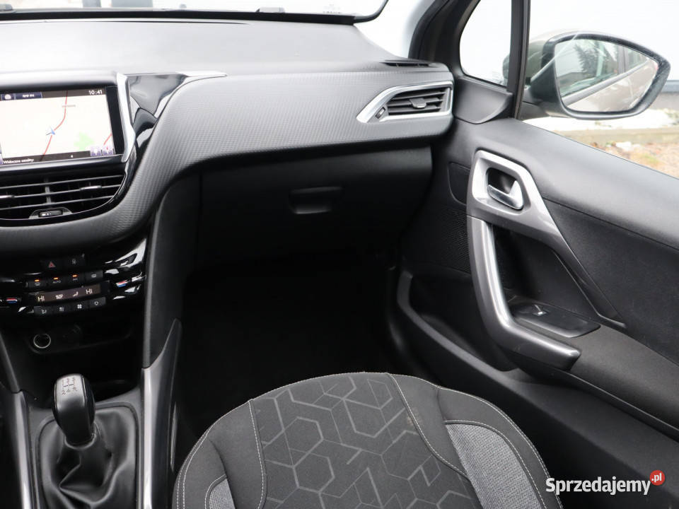 Peugeot 2008 12 PureTech radio