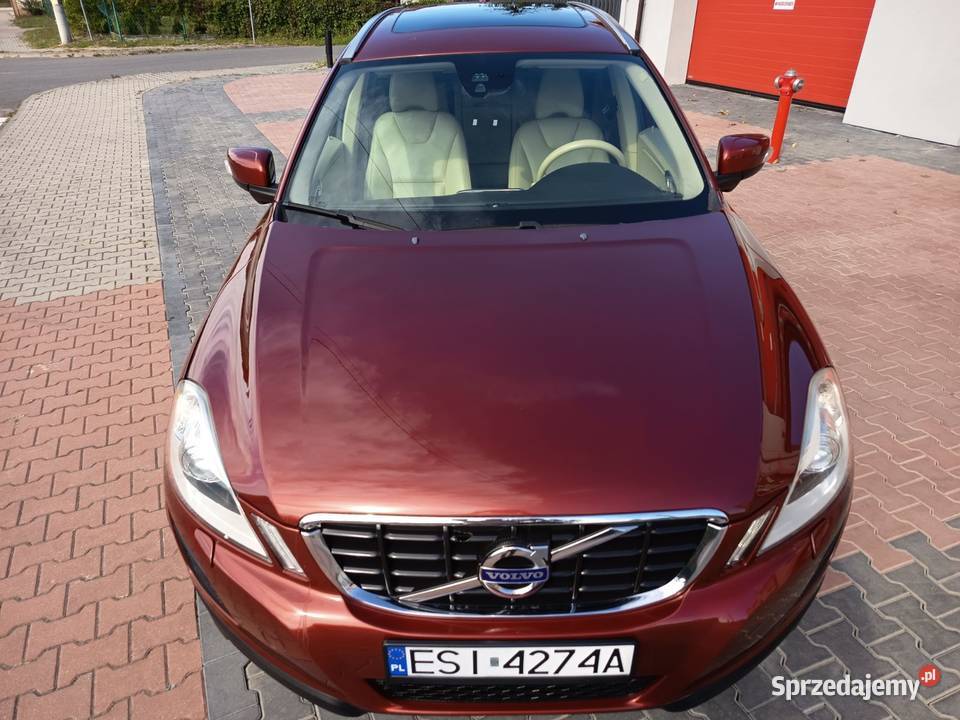 Ładne volvo xc60 32 benzyna 4x4 zarejestrowany Sieradz