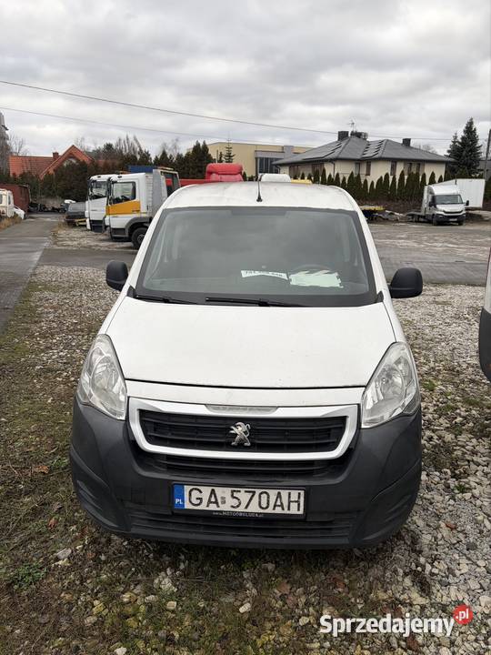 Peugeot Partner Krajowy 3 osobowy Rok produkcji 2017 Warszawa sprzedam