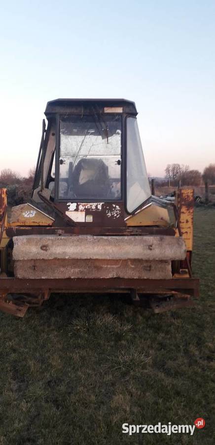 CAT 428 B silnik Ostrowiec Świętokrzyski