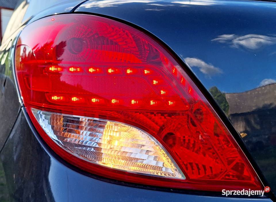 PEUGEOT 207 LIFT LAMPA LEWA TYLNA TYŁ 9686566080 sprzedam
