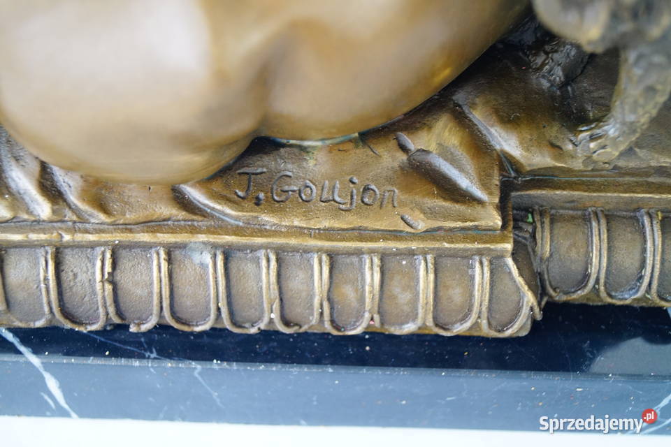 Diana z Jeleniem figura z brązu myśliwska Gizałki