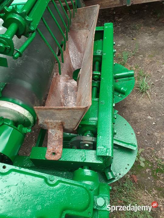 Rozsiewacz wapna race 3 Agromasz Bzowiec