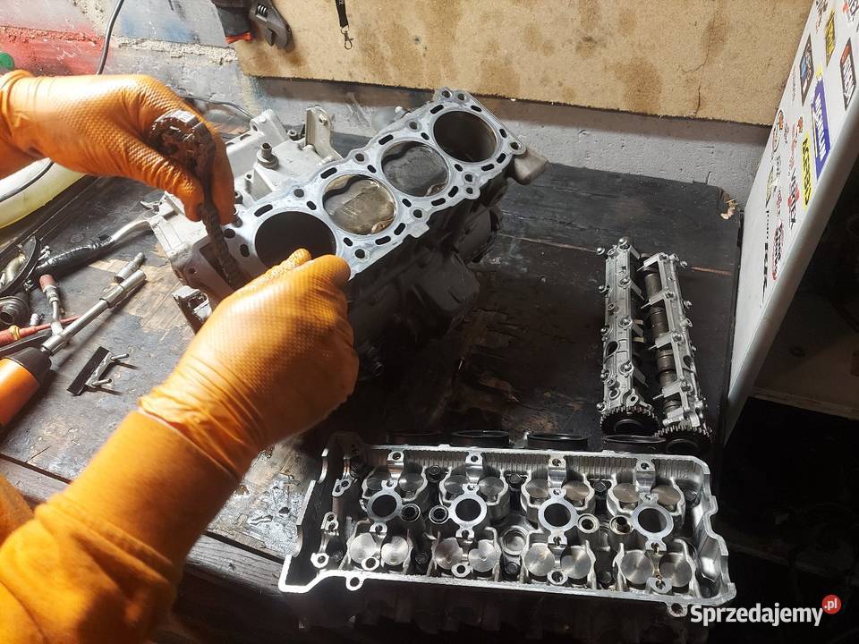 Częsci silnik gsxr 1000 k8 podkarpackie Blizne