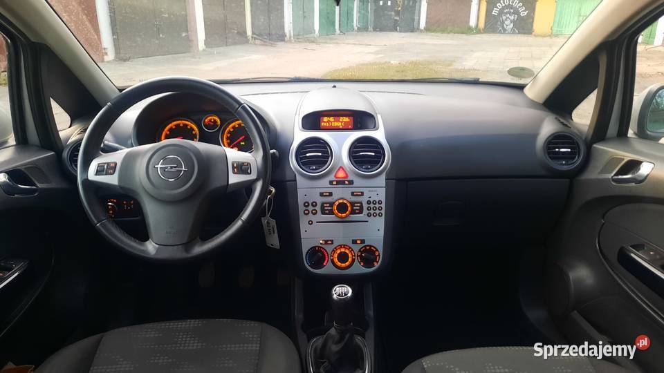 Opel Corsa D Lift 12 16V Benzyna 2011 r Klima 86KM