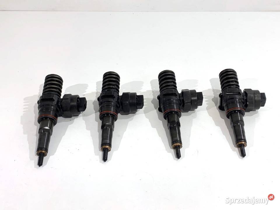 POMPOWTRYSKIWACZE KOMPLET AUDI A4 B5 038130073J