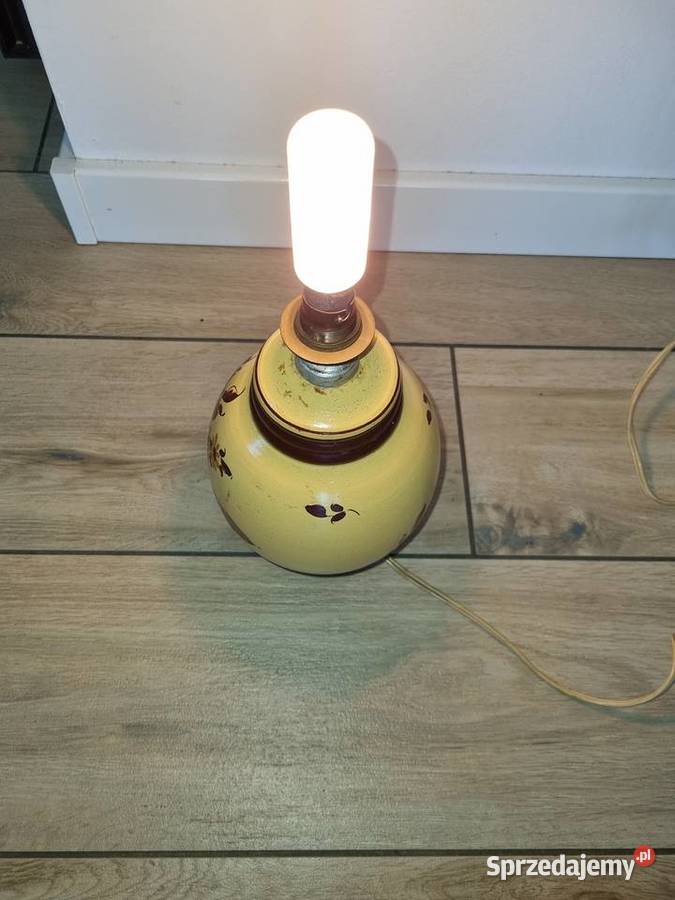 Lampa z ceramiki wielkopolskie