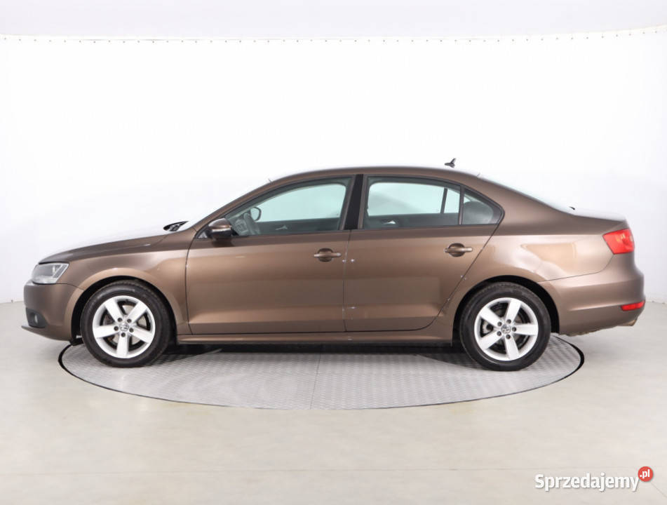 VW Jetta 12 TSI Rok produkcji 2013 mazowieckie Piaseczno sprzedam