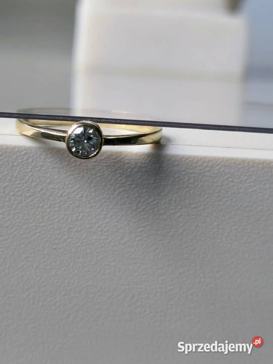 Złoty pierścionek z brylantem złoto Rybnik