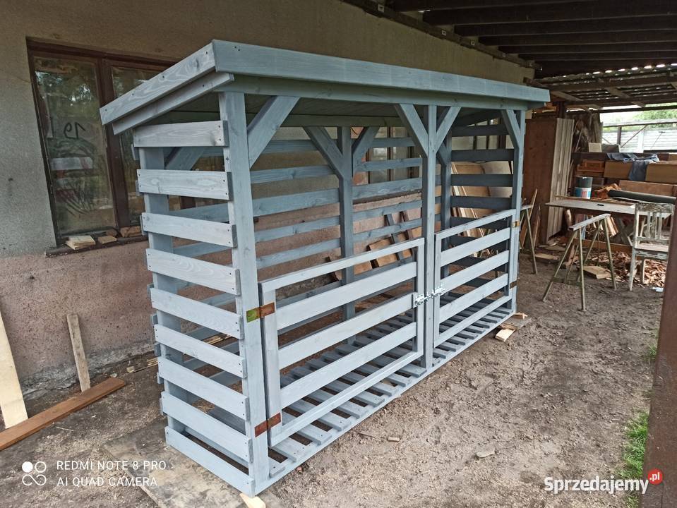 Drewutnia składzik na drewno