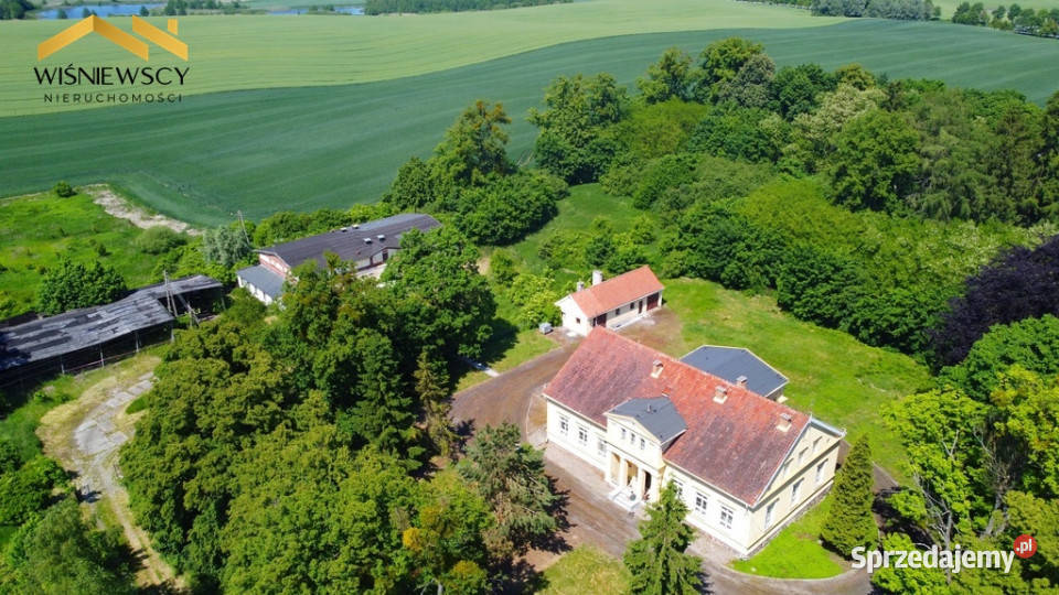 Dwór z pałacem i stajnią w Goraju Gościszewo sprzedam