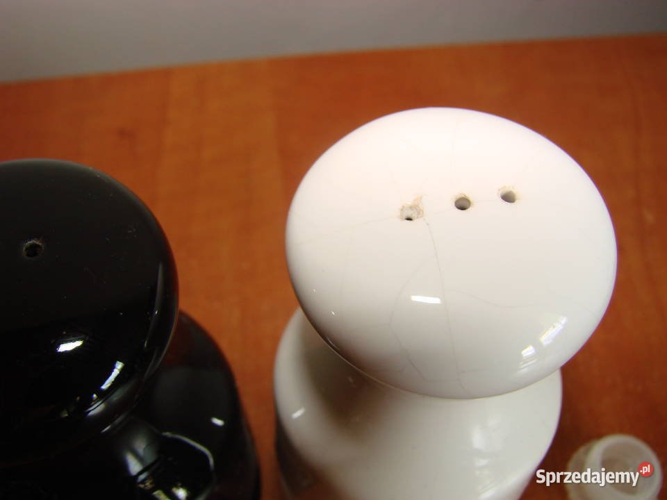 solniczka i pieprzniczka PRL Porcelana i szkło Pruszcz Gdański sprzedam