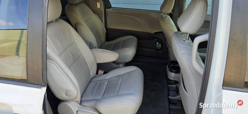 Toyota Sienna zaniana mazowieckie Pruszków