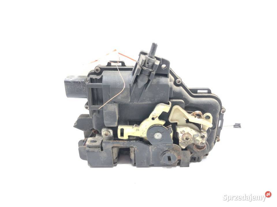 ZAMEK DRZWI PRAWY TYŁ SKODA OCTAVIA I Hatchback