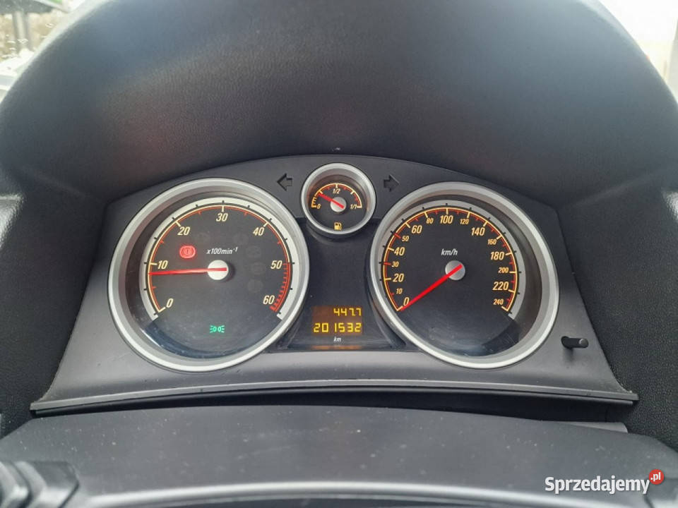 Opel Astra GTC 19 CDTI 120 Klimatyzacja Tempomat elektryczne lusterka Słupsk