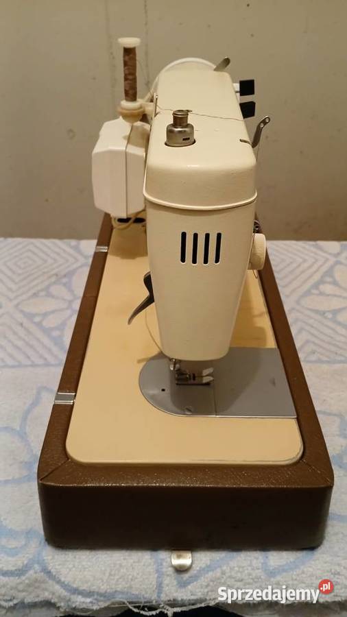 Sprzedam maszynę do szycia Łucznik 451 Pozostałe łódzkie Zgierz