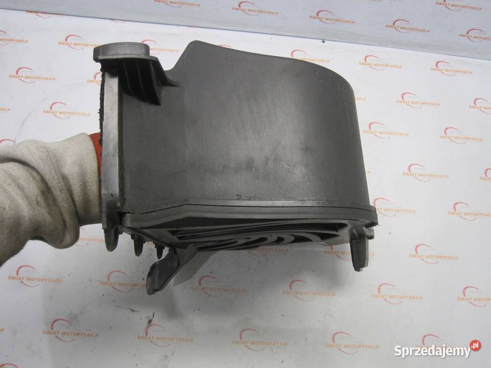 MERCEDES W204 07r kanał dolot powietrza Przewody powietrza