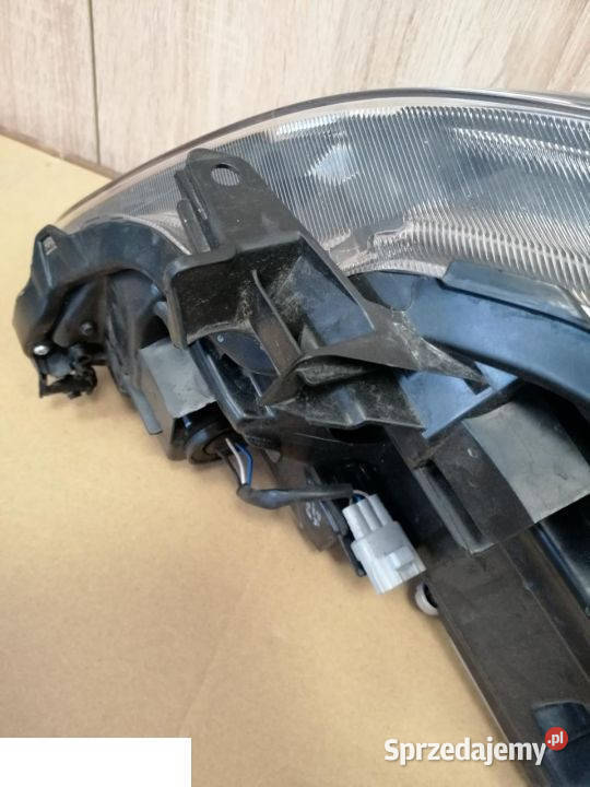 Suzuki Baleno reflektor prawy bi xenon Led Kozubszczyzna sprzedam
