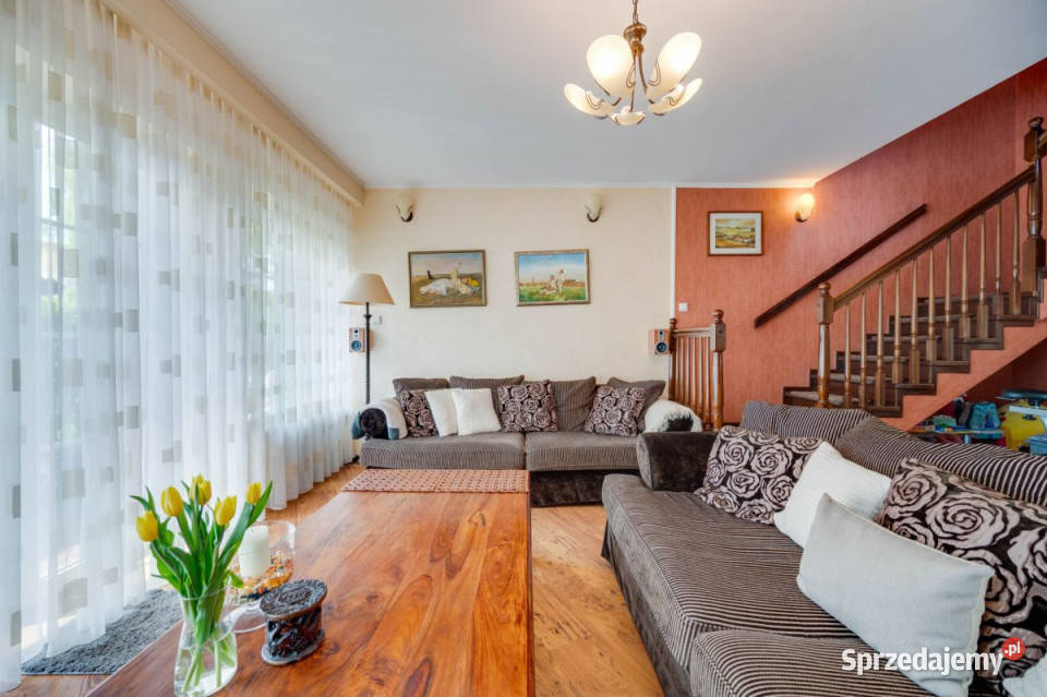 Sprzedaż domu wolnostojącego 300m2 Rumia