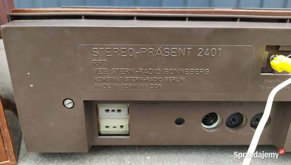 Odbiornik radiowy STEREOPRASENT 2401 z Zielona Góra
