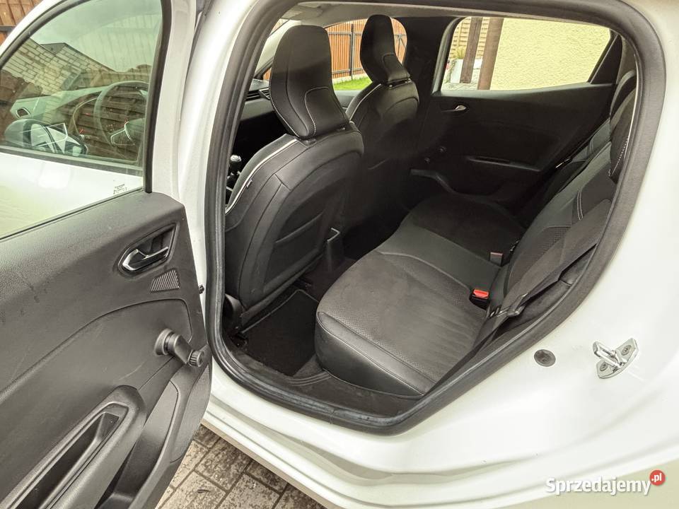 Renault clio V 10 tce półskóry Klima bezwypadek Rok produkcji 2020 Ryczywół
