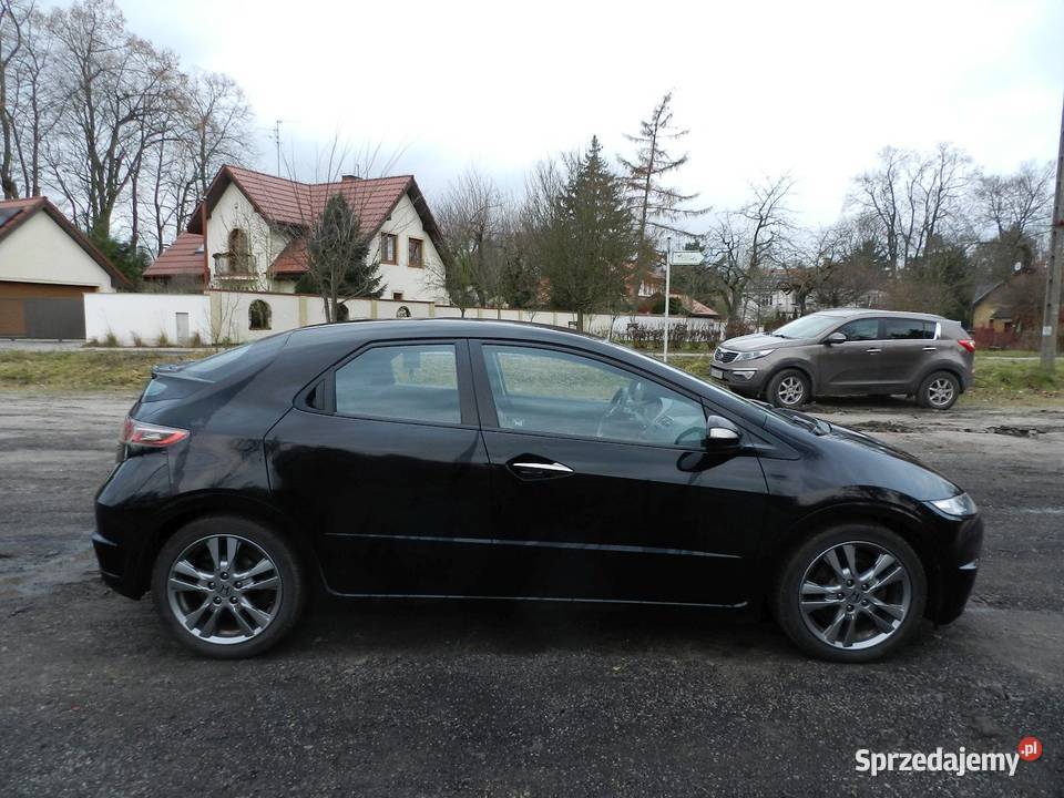 Honda Civic VIII piękne Czarne UFO 18 stan światła przeciwmgielne Puszczykowo