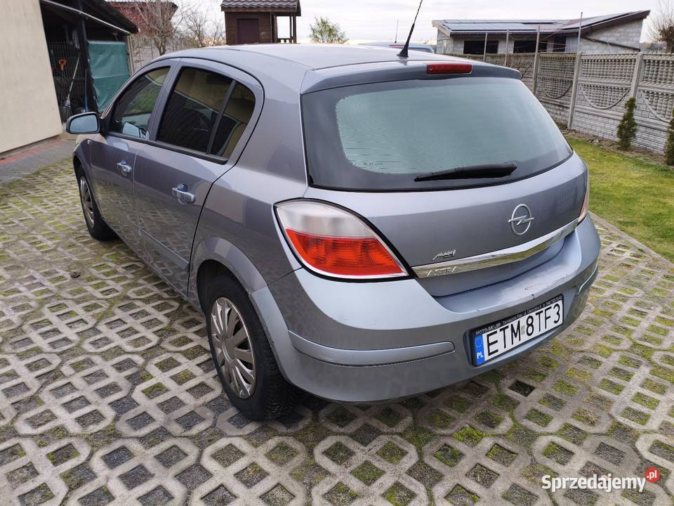 Opel Astra 14 90KM Astra Glinnik